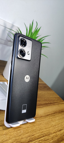 Motorola Edge 40 Neo 8gb De Ram Y 256 De Memoria Sin Detalle (Usado)