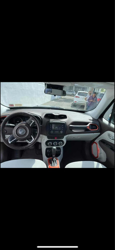 Imagen 8 de 10 de Jeep Renegade Latitude Americana