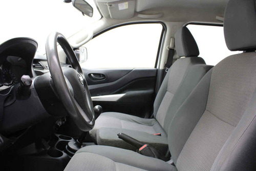 Nissan Doble Cabina Np300 2020