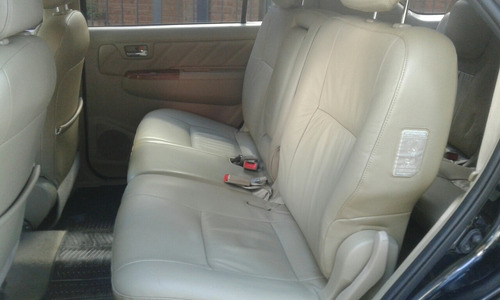 Toyota Hilux Sw4 4x4 Automática 7 Asientos Cuero Permutaría