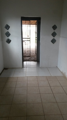 Imagem 2 de 4 de Casa Para Venda - 001266