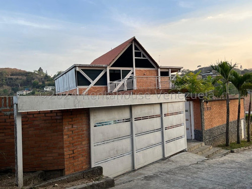 Casa De Múltiples Niveles En Venta 2423108 En Corralito