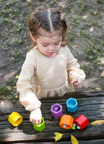Plantoys Beehives (panal De Abejas Apilable) Color Colores