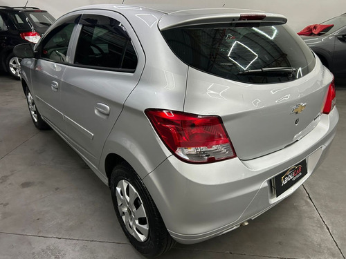 Chevrolet Onix ONIX HATCH LT 1.0 8V FlexPower 5p Mec.