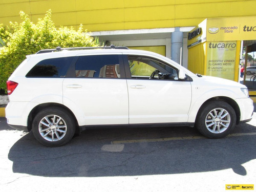 Imagen 6 de 25 de Dodge Journey 2.4 Sxt