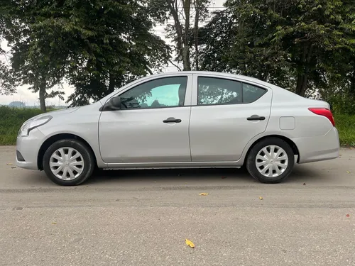 Nissan Versa 1.6 Drive