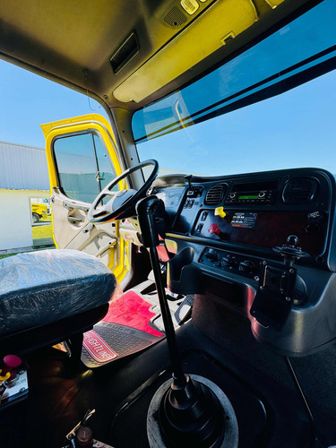 Volteo 7m3 Rabon Camión Freightliner M2 112 2014