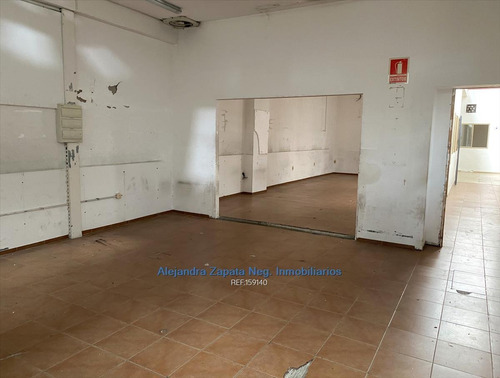 Local Comercial O Depósito En Villa Muñoz Con Doble Entrada