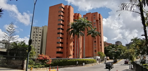 Apartamento En Venta  Urb Los Naranjos  Pp-23-003