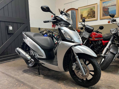 Imagen 22 de 22 de Kymco People 300 Gti 2017 U Dño Serv Off Permuto