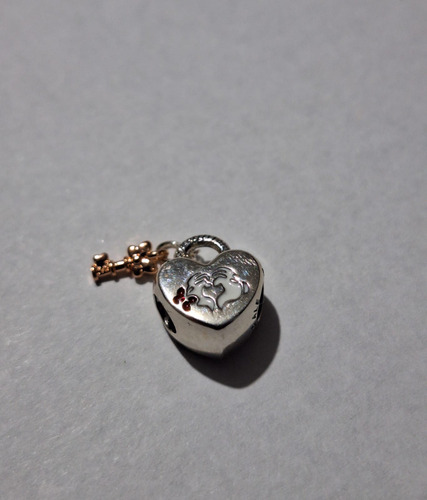 Charm Candado Con Mickey Y Minnie Mouse