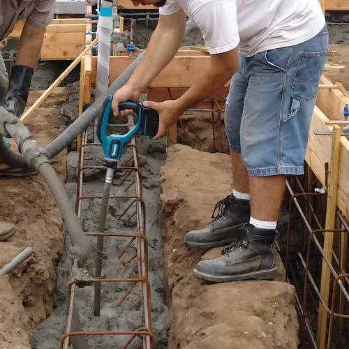 Vibrador De Concreto Inalámbrico Makita Dvr850rfe 2.4 Mts