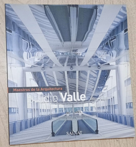 Libro Maestros De La Arquitectura Studio Valle Usado  