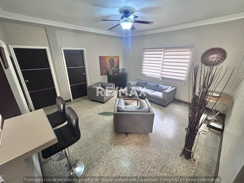 Alquiler Apartamento En Bello Monte, Cerca Del Registro, Baruta