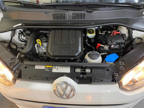 Volkswagen Up! 2016 1.0 High Up! 75cv 5 P