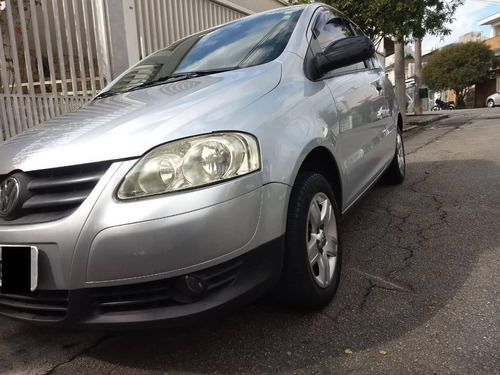 Imagem 3 de 8 de Volkswagen Fox 2009 1.0 Vht Plus Total Flex 3p