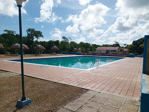 Venta De Villa En Palm Beach Higuerote Ls 25-17519