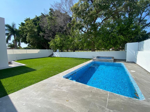 Casa Residencial En Venta En Lomas De Cocoyoc