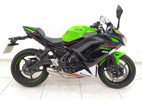 Kawazaki  Ninja 650 R  Krt 2022 - 2.300km