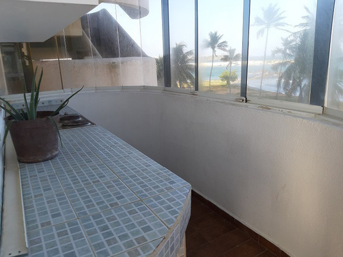Imagen 10 de 13 de En Costa Azul Se Presenta Una Potencial Oportunidad De Un Apartamento Con Vista Y Salida Directa Al Mar.