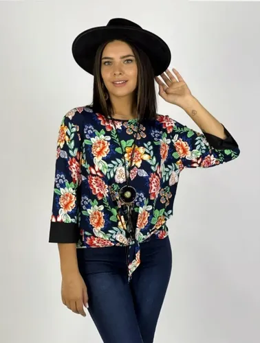 Poleras floreadas online mujer