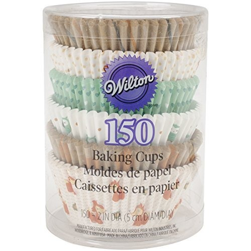 Wilton 415-2870 150 Count Woodland Animal Baking Cups Value