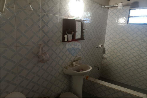 Imagen 10 de 11 de Vendo Casa En Paraguarí: 2 Habitaciones Y Un Baño.