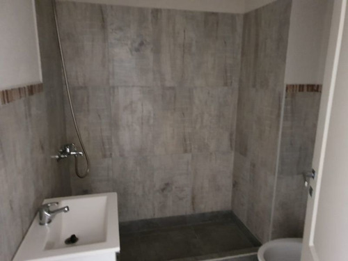 Imagen 6 de 11 de Departamento En Venta En José C Paz