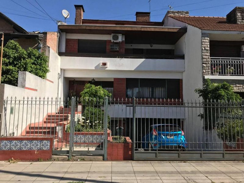 Casa En Venta En Ramos Mejía