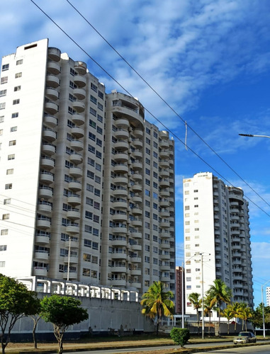Alquiler Cómodo Apartamento Avenida Bolívar