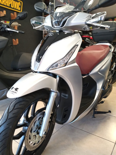 Imagen 4 de 15 de New People 150-scooter Kymco // Kawasaki Quilmes
