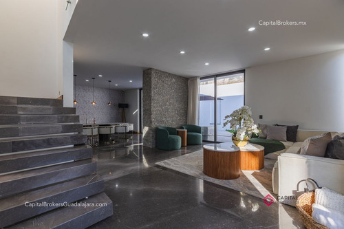 Residencia De Lujo En Venta Puerta Del Bosque Andares
