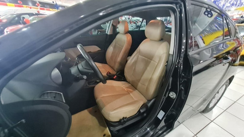 Imagem 11 de 15 de Hyundai Hb20s 1.0 Comfort Plus 12v 2014