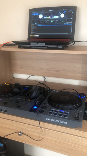 Controlador Ddj-flx6-gt Color Grafito (Usado)