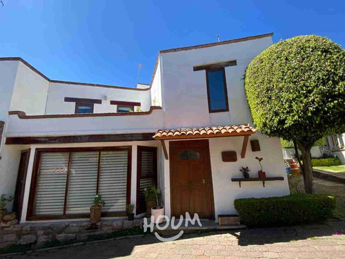 Casa En San Nicolás Totolapan, La Magdalena Contreras Con 4 Recámaras, 402 M², Id: 121756