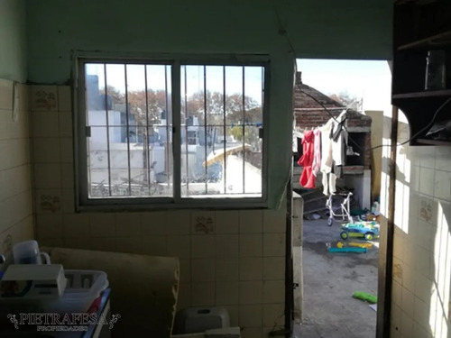 Imagen 2 de 5 de Apartamento En Venta - 2 Dormitorios 1 Baño Con Terraza - Dioniso Lopez - Buceo
