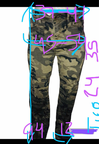 Sexy Pantalón Camuflaje Stradivarius C R O P P E D (Usado)