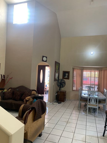 Imagen 2 de 15 de Casa En Venta Delicias (frac. Las Huertas)