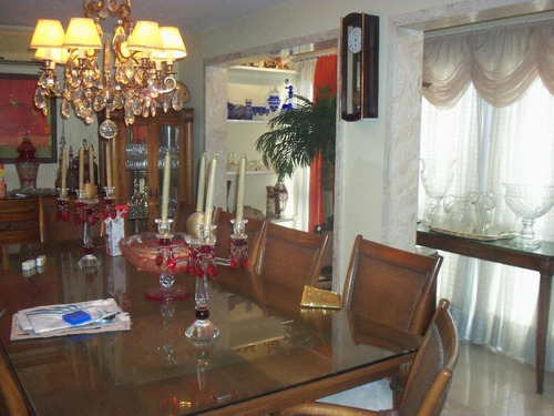 Sobrado Residencial À Venda, Camaquã, Porto Alegre. - So0062