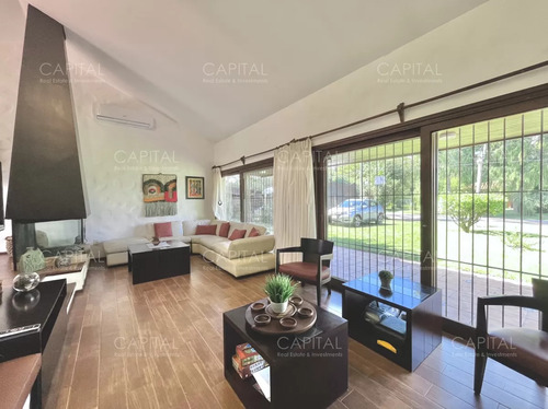Excelente Casa En Venta En Playa Mansa