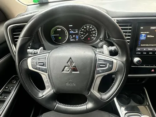 Mitsubishi Outlander 2.4 Se Cvt