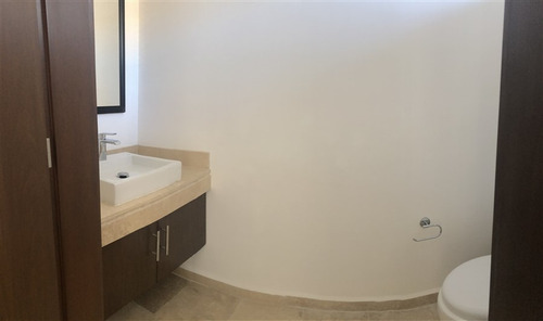 Imagen 3 de 14 de Venta De Townhouse En Montebello