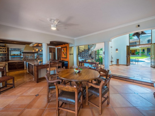 Imagen 9 de 14 de Casa En Venta, Frente A Playa, Bucerias $2,650,000 Usd