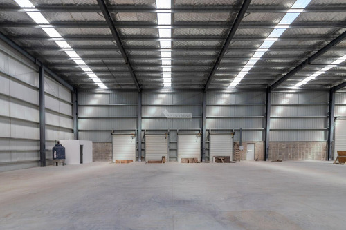 Alquiler Local Galpon Deposito Paso De La Arena Camino Bajo La Petisa 1200m2 Rampa Muelles De Carga