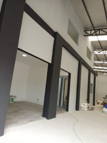 Imagen 3 de 11 de Galpon En Venta En Villa Udaondo