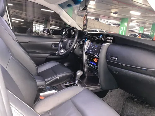 Toyota Fortuner 2.7L Srv