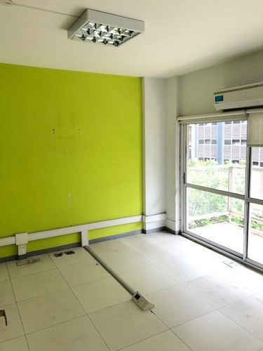 Imagen 5 de 30 de Excelente Oficina De 140m , 2 Despachos Y Planta Libre, 2 Baños, Equipos De A.a. E Iluminación.