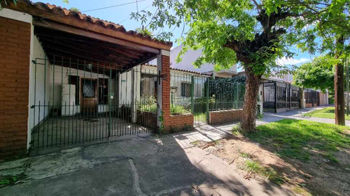 Chalet En Venta En Quilmes Oeste