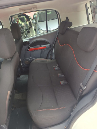Fiat Uno 1.4 Sporting Flex 5p