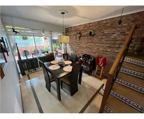 Se Vende Casa En Loma De Los Bernal Parte Baja